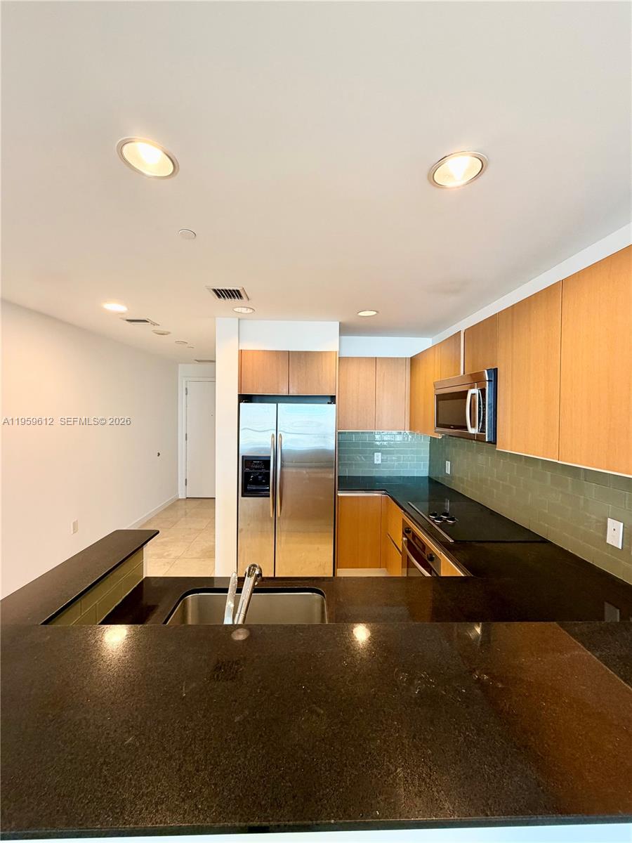 1060 Brickell Ave #2113, Miami FL 33131