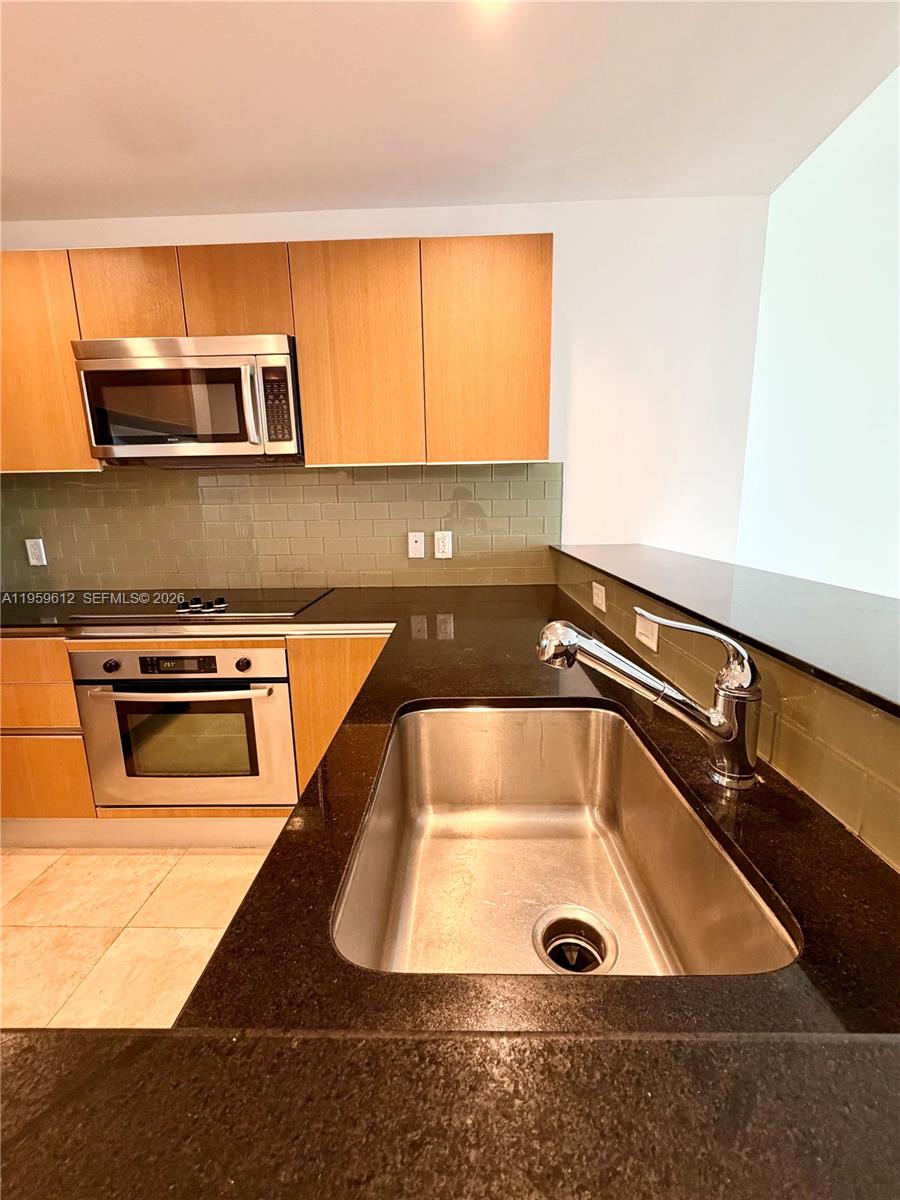1060 Brickell Ave #2113, Miami FL 33131