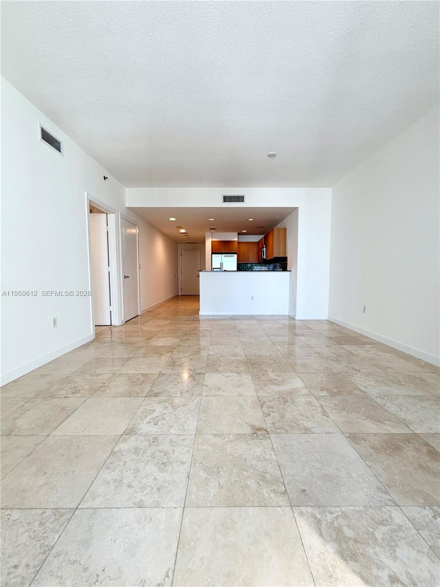 1060 Brickell Ave #2113, Miami FL 33131