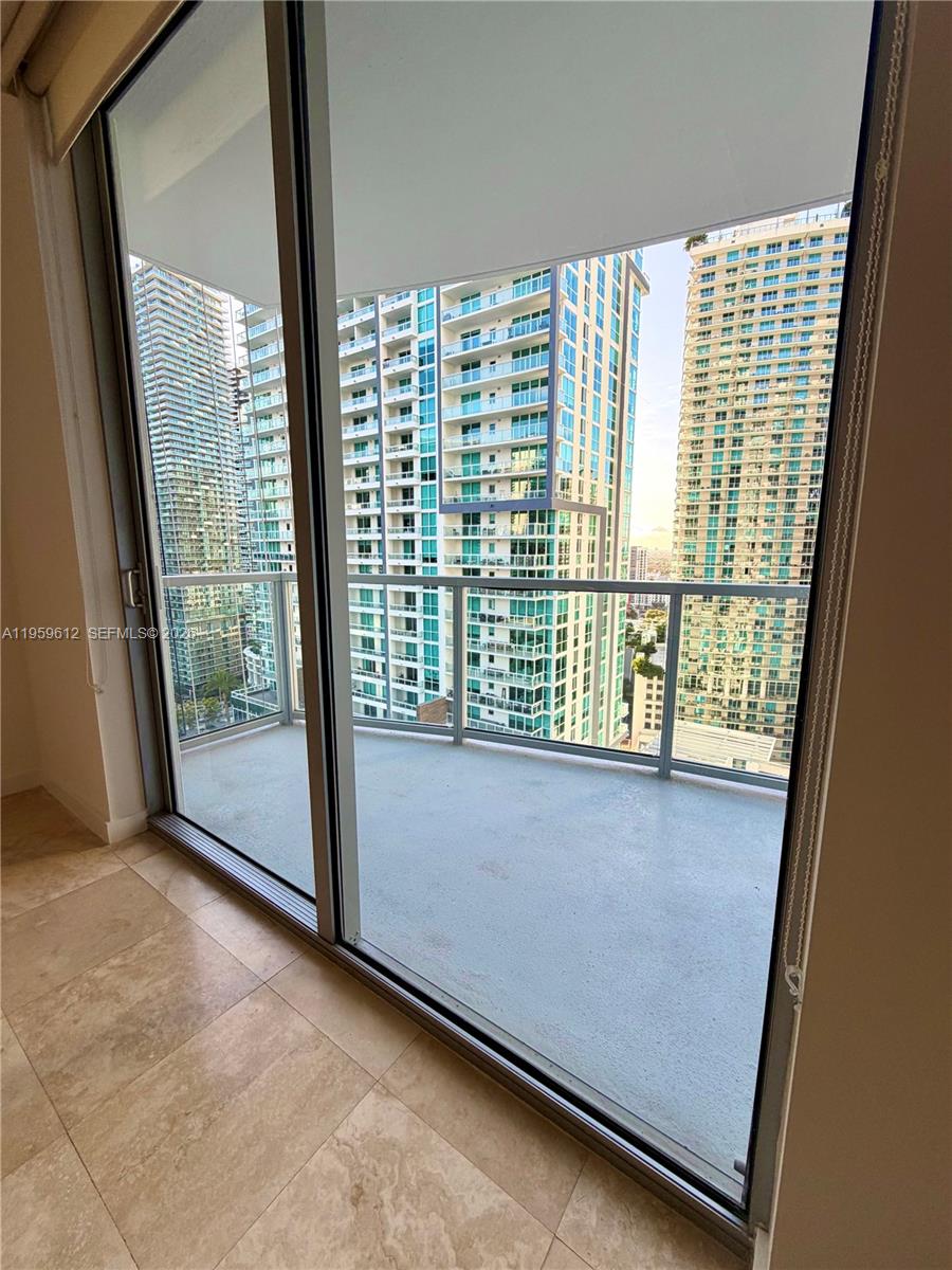 1060 Brickell Ave #2113, Miami FL 33131