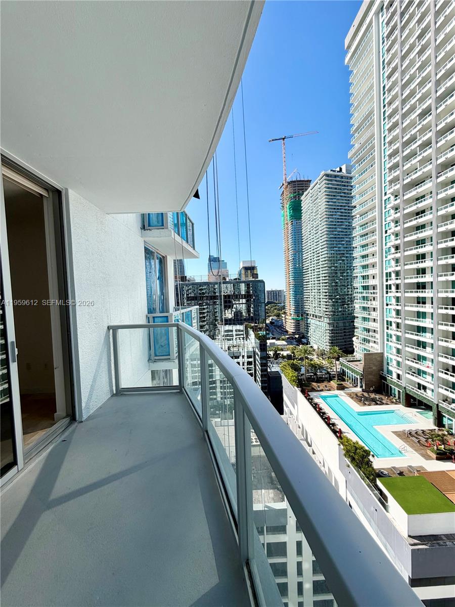 1060 Brickell Ave #2113, Miami FL 33131