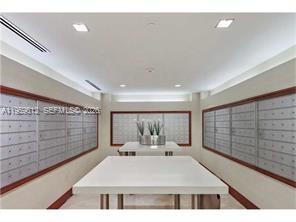 1060 Brickell Ave #2113, Miami FL 33131