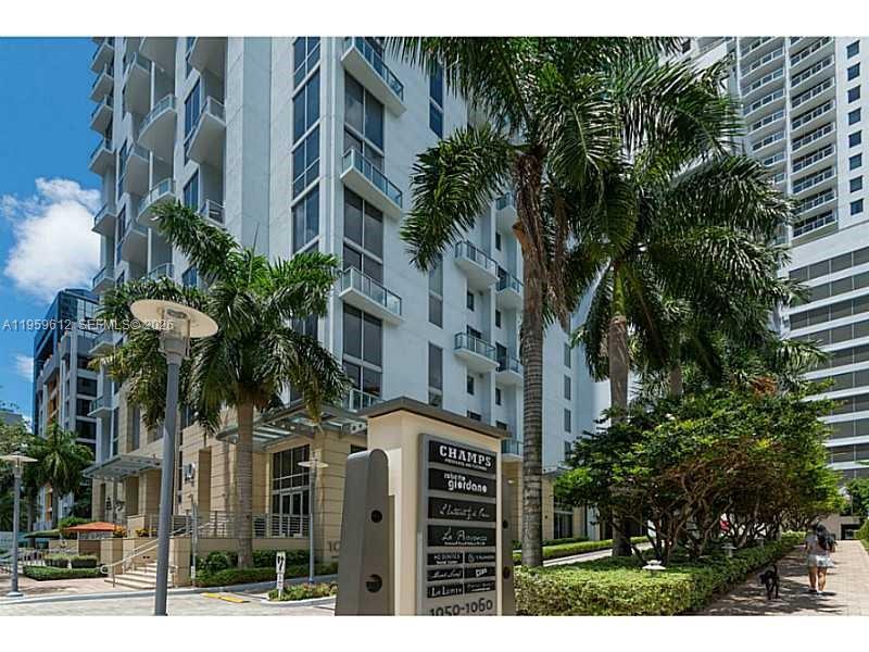 1060 Brickell Ave #2113, Miami FL 33131