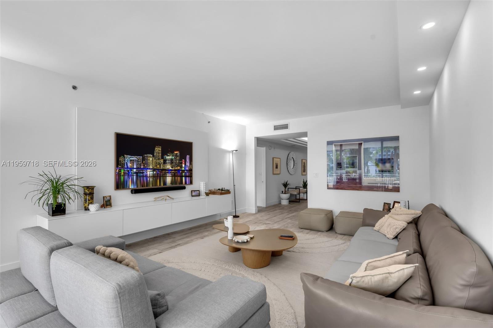 791 Crandon Blvd #501, Key Biscayne FL 33149