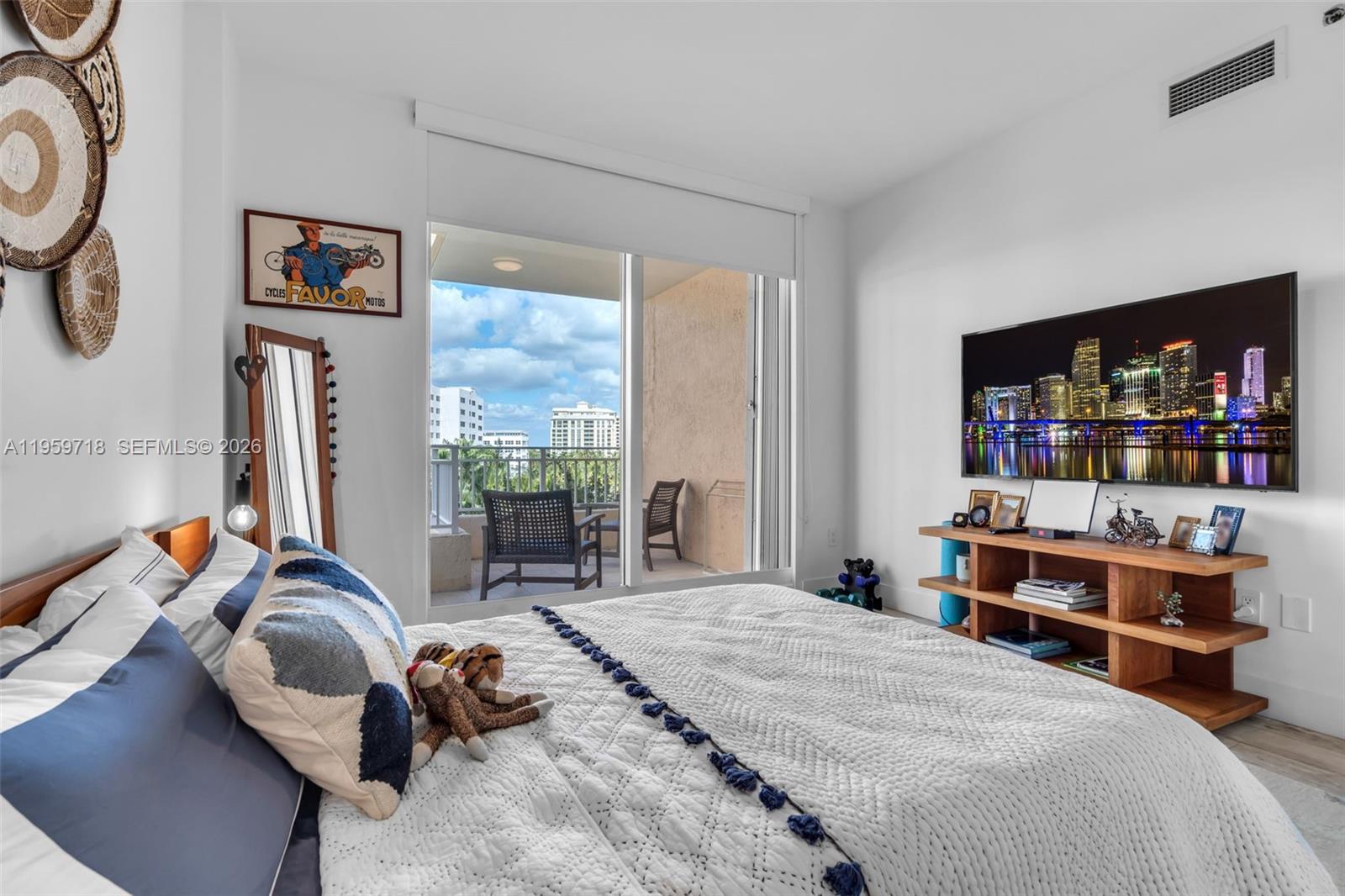 791 Crandon Blvd #501, Key Biscayne FL 33149