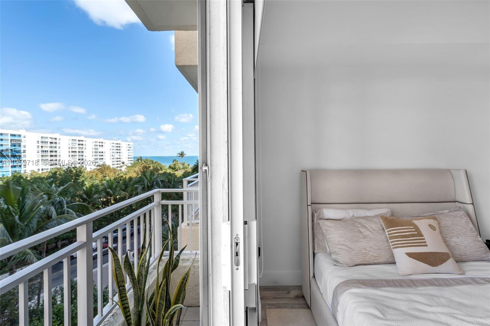 791 Crandon Blvd #501, Key Biscayne FL 33149