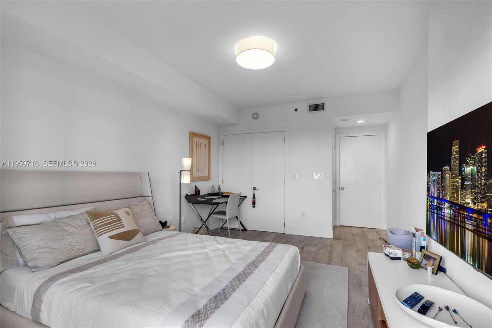 791 Crandon Blvd #501, Key Biscayne FL 33149