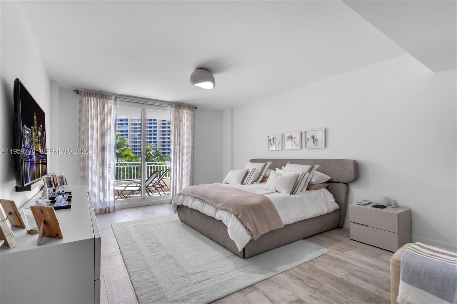 791 Crandon Blvd #501, Key Biscayne FL 33149