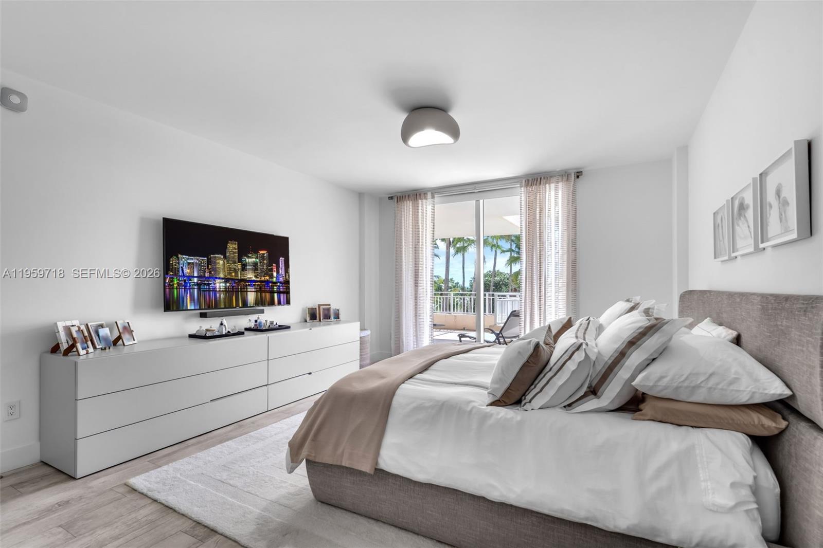 791 Crandon Blvd #501, Key Biscayne FL 33149