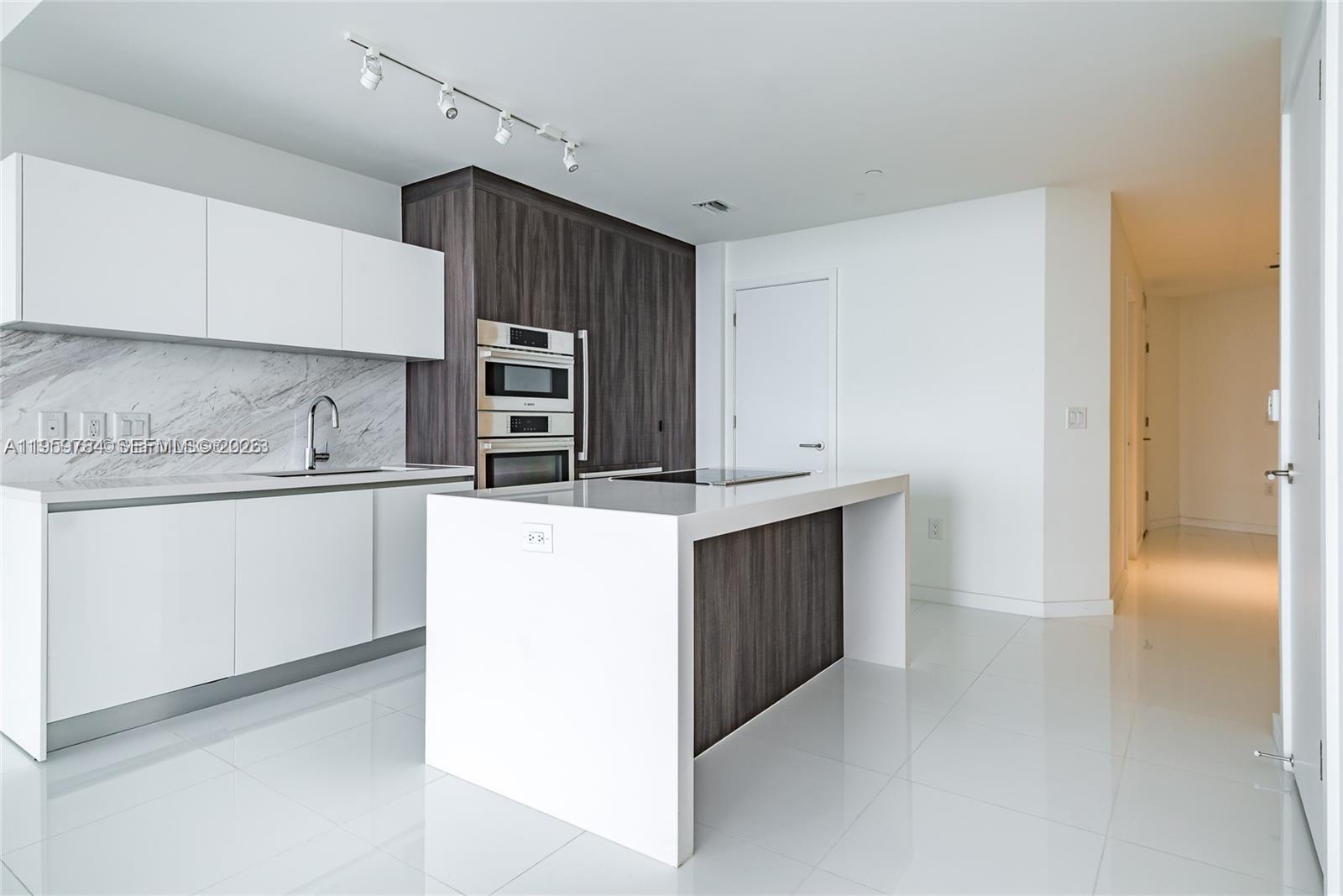 851 NE 1st Ave #2100, Miami FL 33132