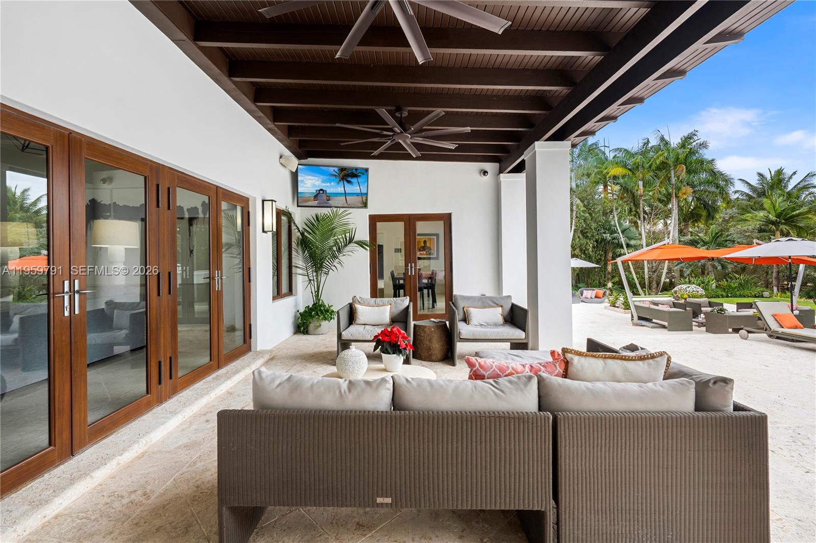 555 Arvida Pkwy, Coral Gables FL 33156