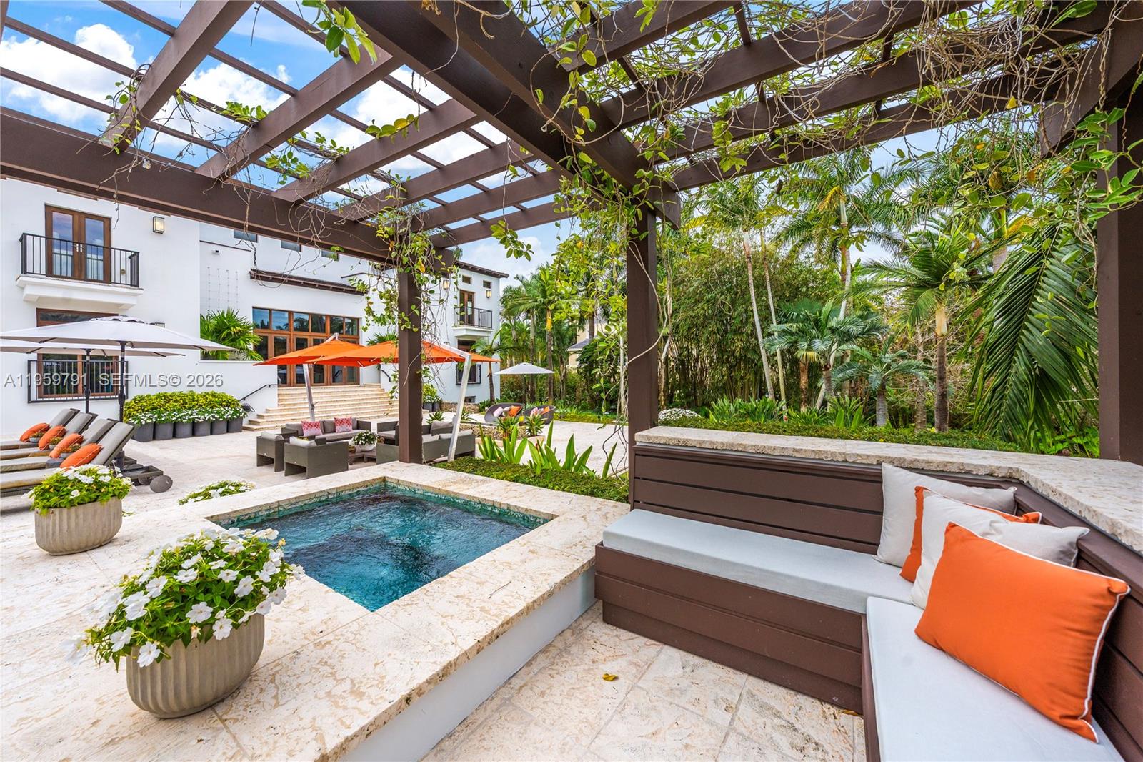 555 Arvida Pkwy, Coral Gables FL 33156