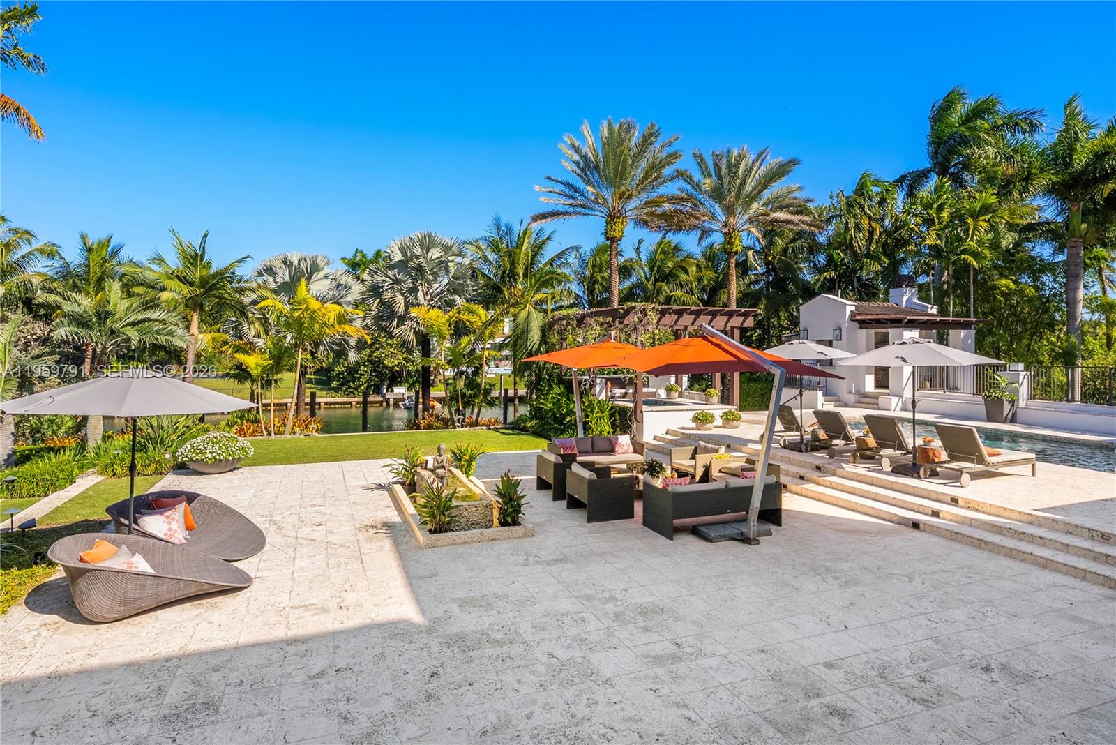 555 Arvida Pkwy, Coral Gables FL 33156