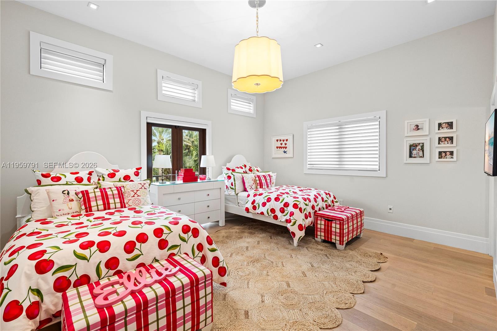 555 Arvida Pkwy, Coral Gables FL 33156
