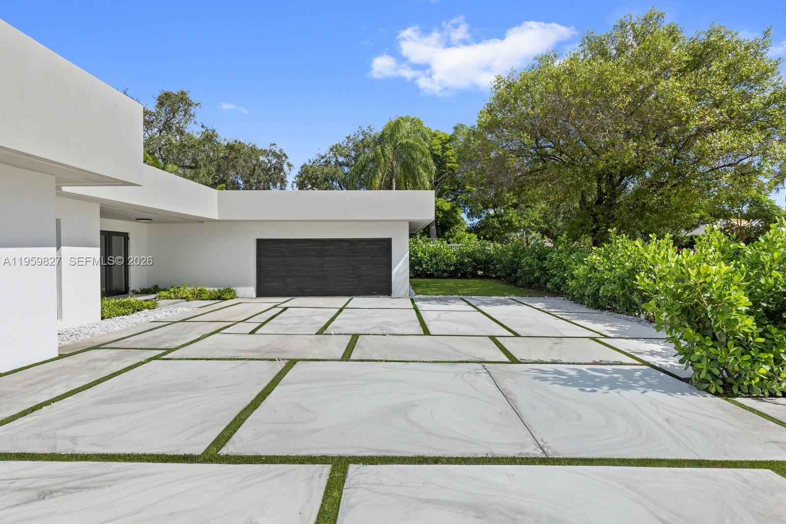 85 W Shore Dr W, Miami FL 33133