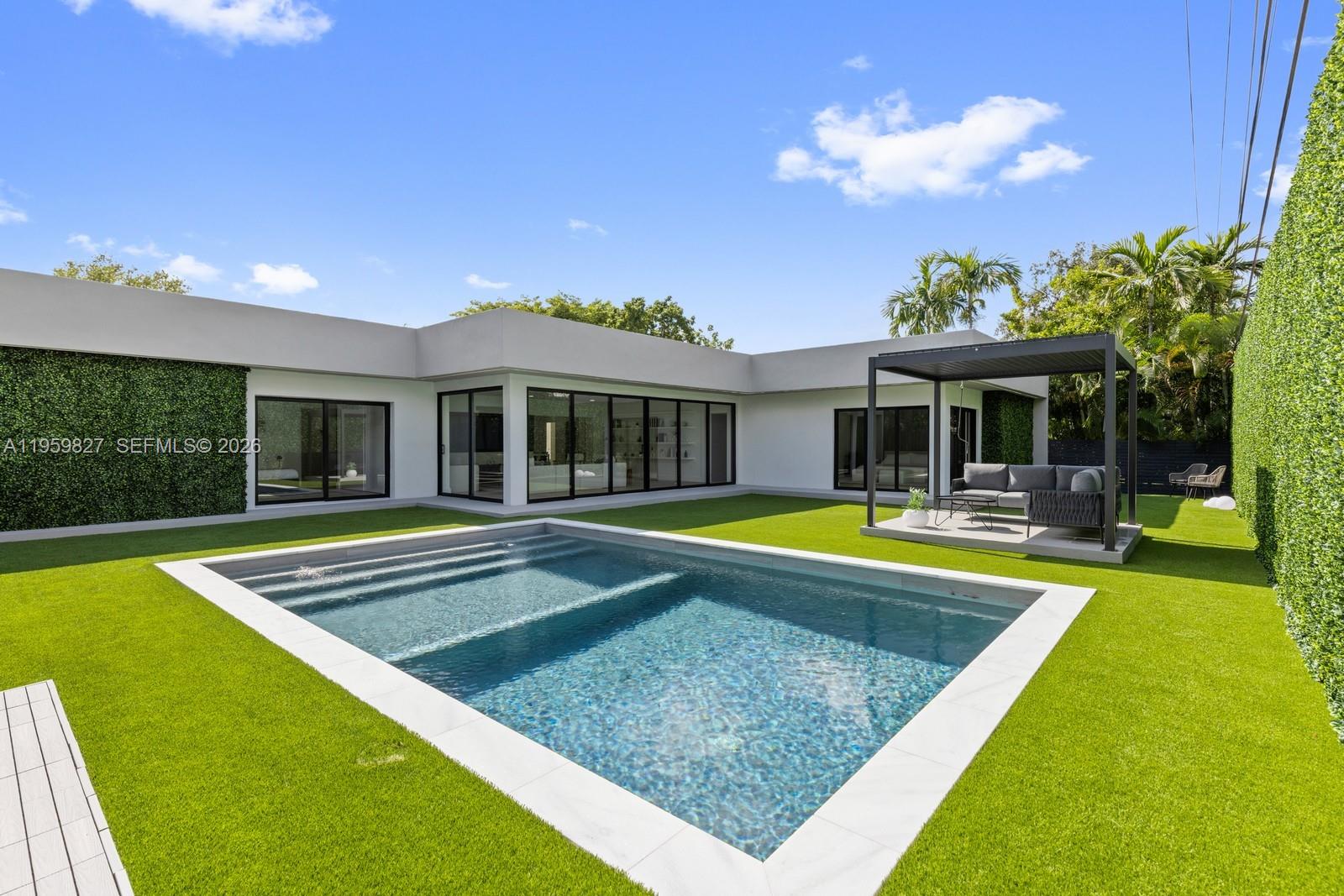 85 W Shore Dr W, Miami FL 33133