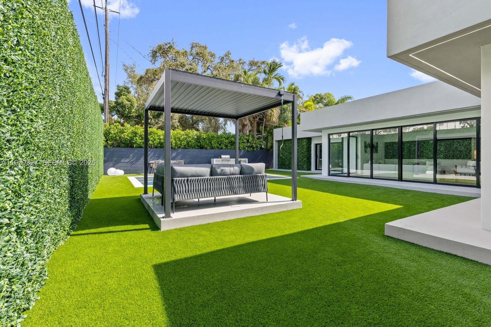 85 W Shore Dr W, Miami FL 33133