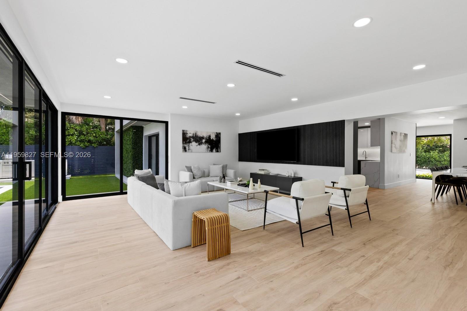 85 W Shore Dr W, Miami FL 33133