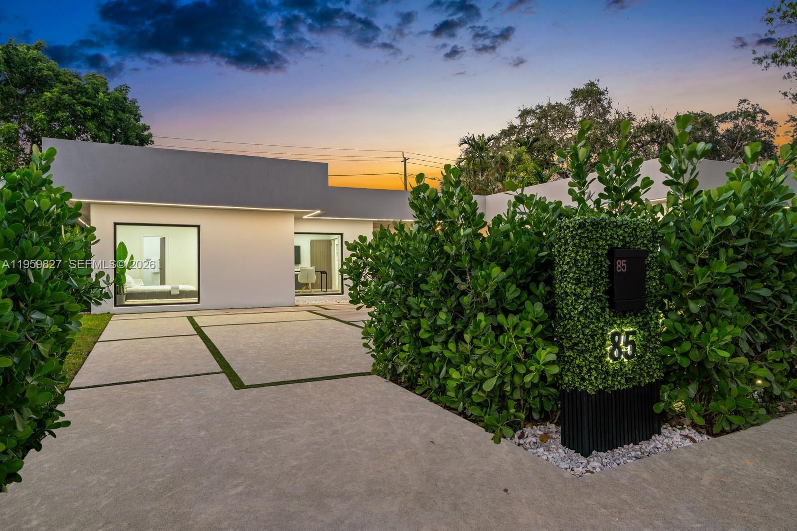 85 W Shore Dr W, Miami FL 33133