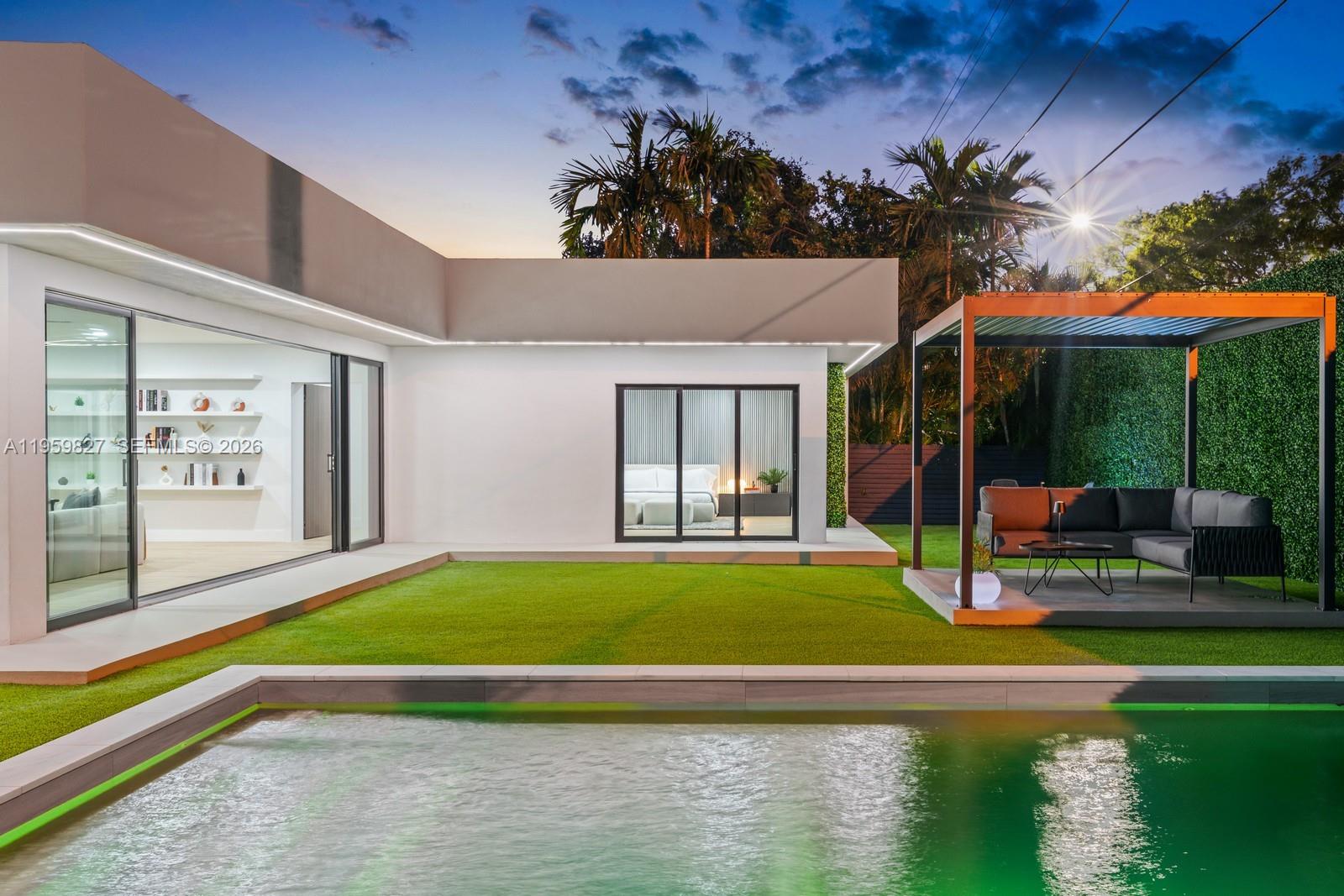 85 W Shore Dr W, Miami FL 33133