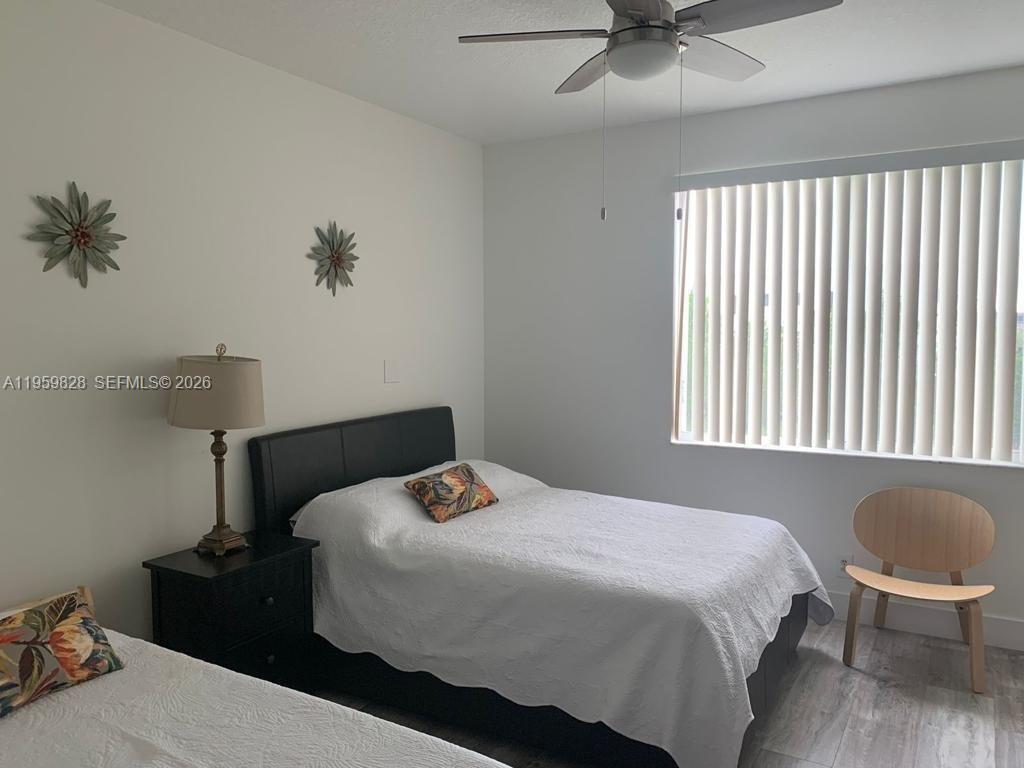 20 Key West Ct, Weston FL 33326