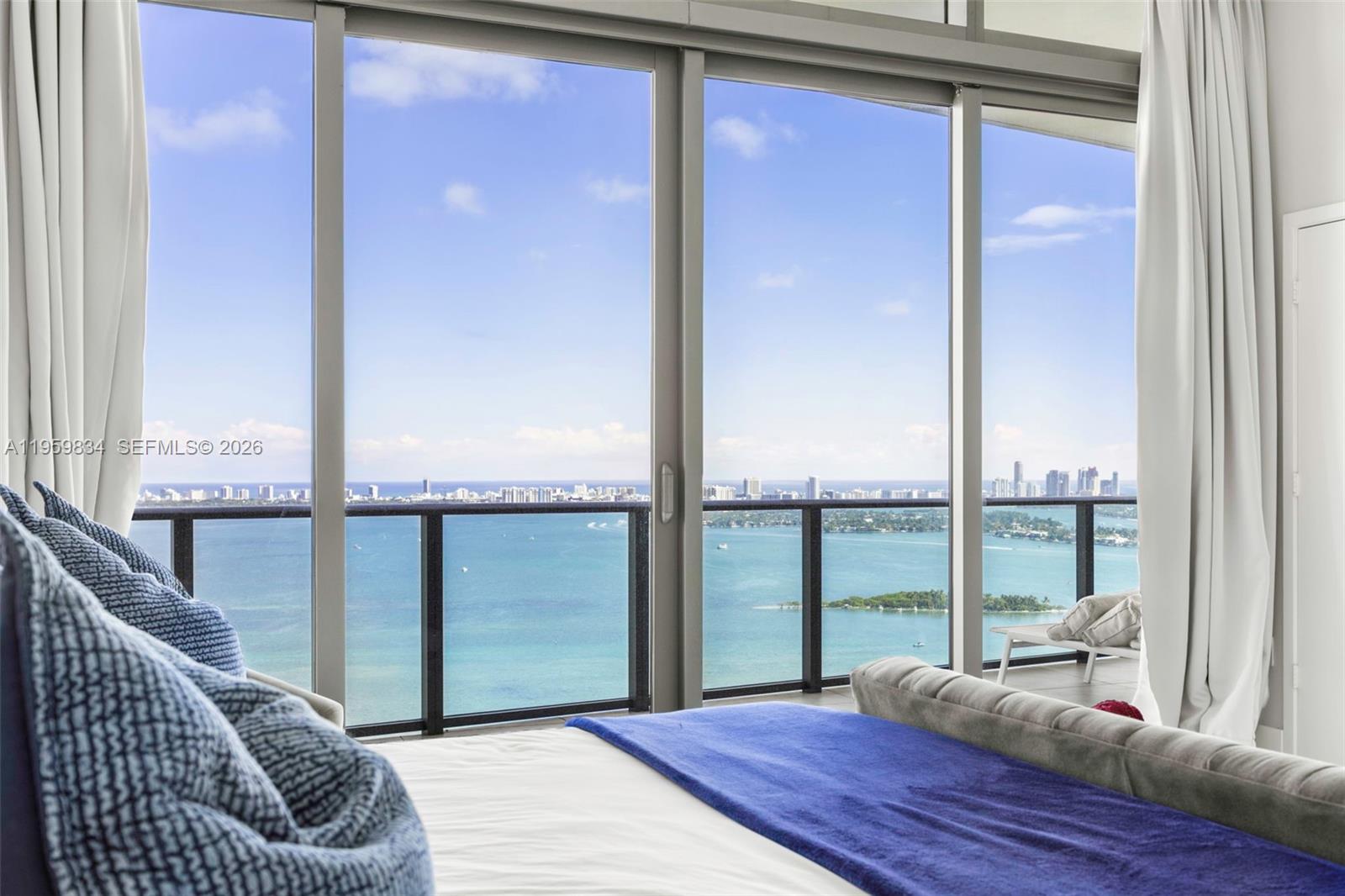 460 NE 28th St #4002, Miami FL 33137
