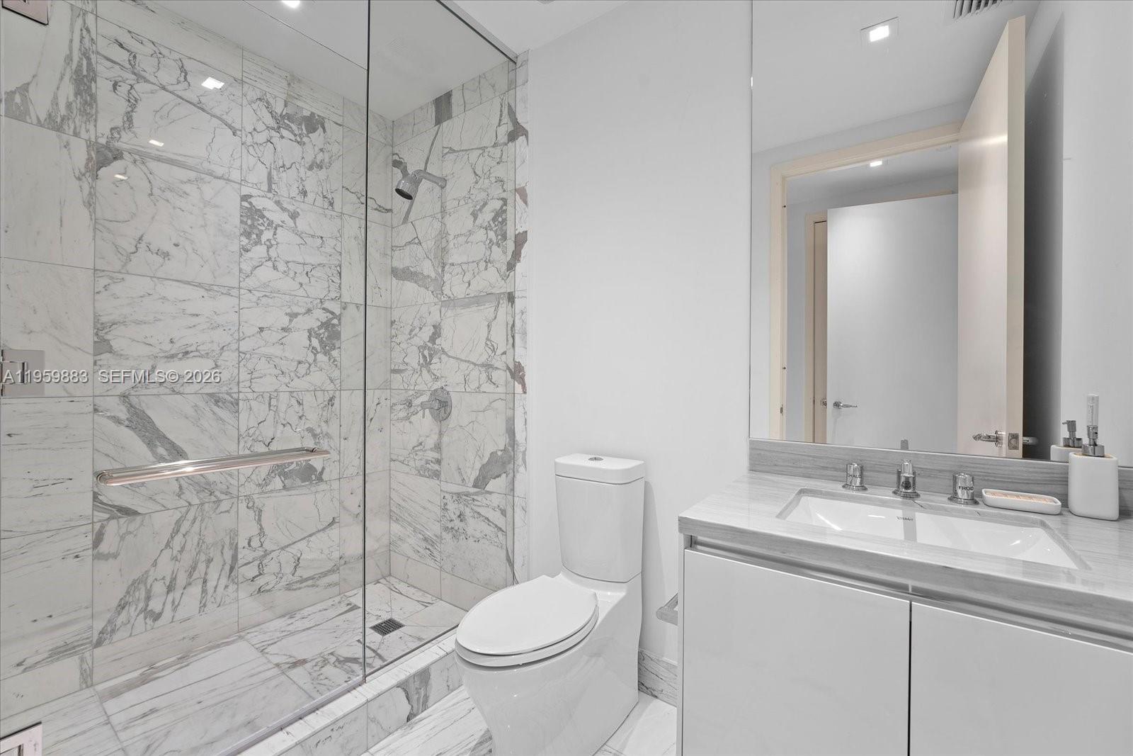 16901 Collins Ave #2503, Sunny Isles Beach FL 33160