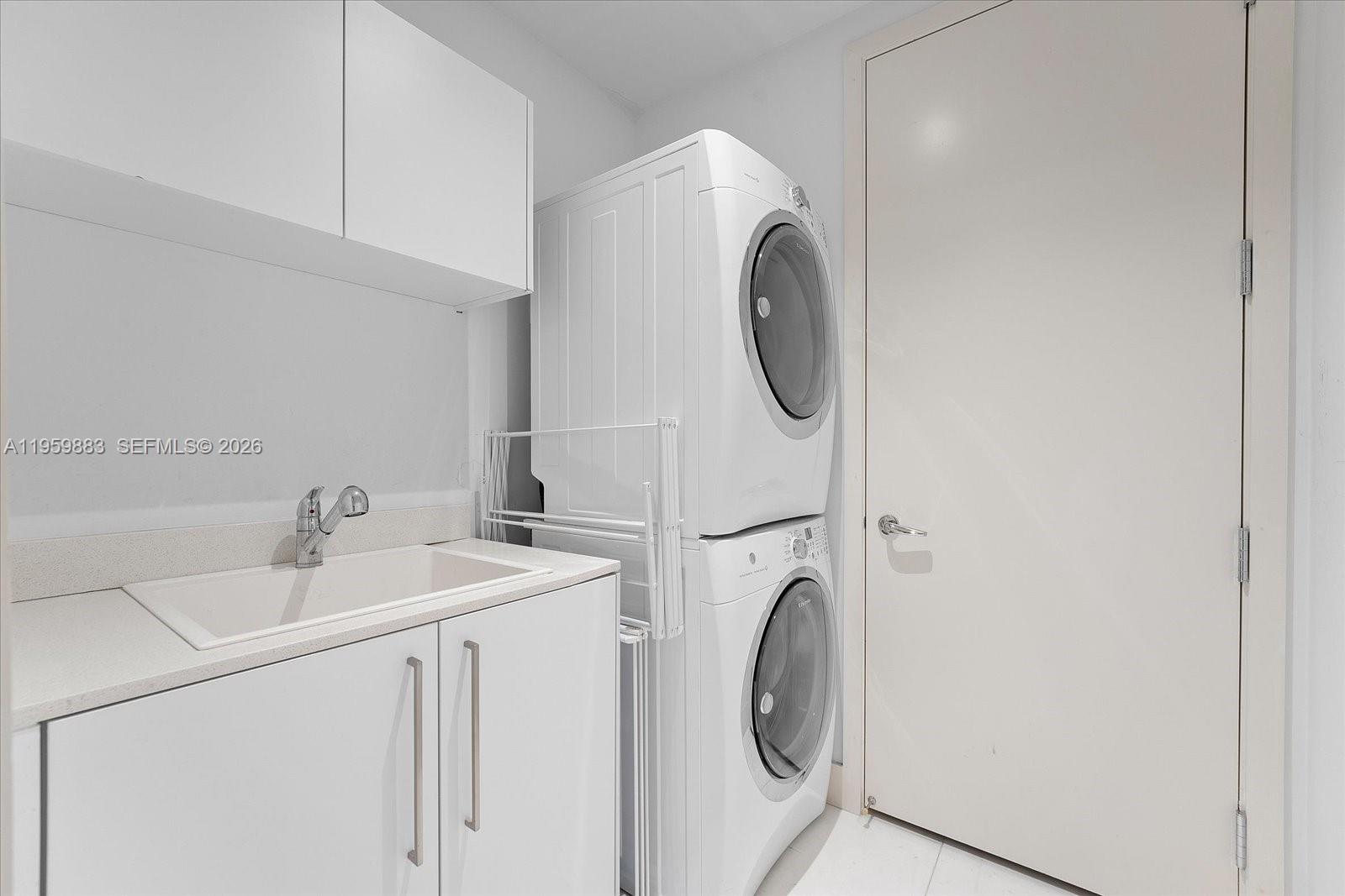 16901 Collins Ave #2503, Sunny Isles Beach FL 33160