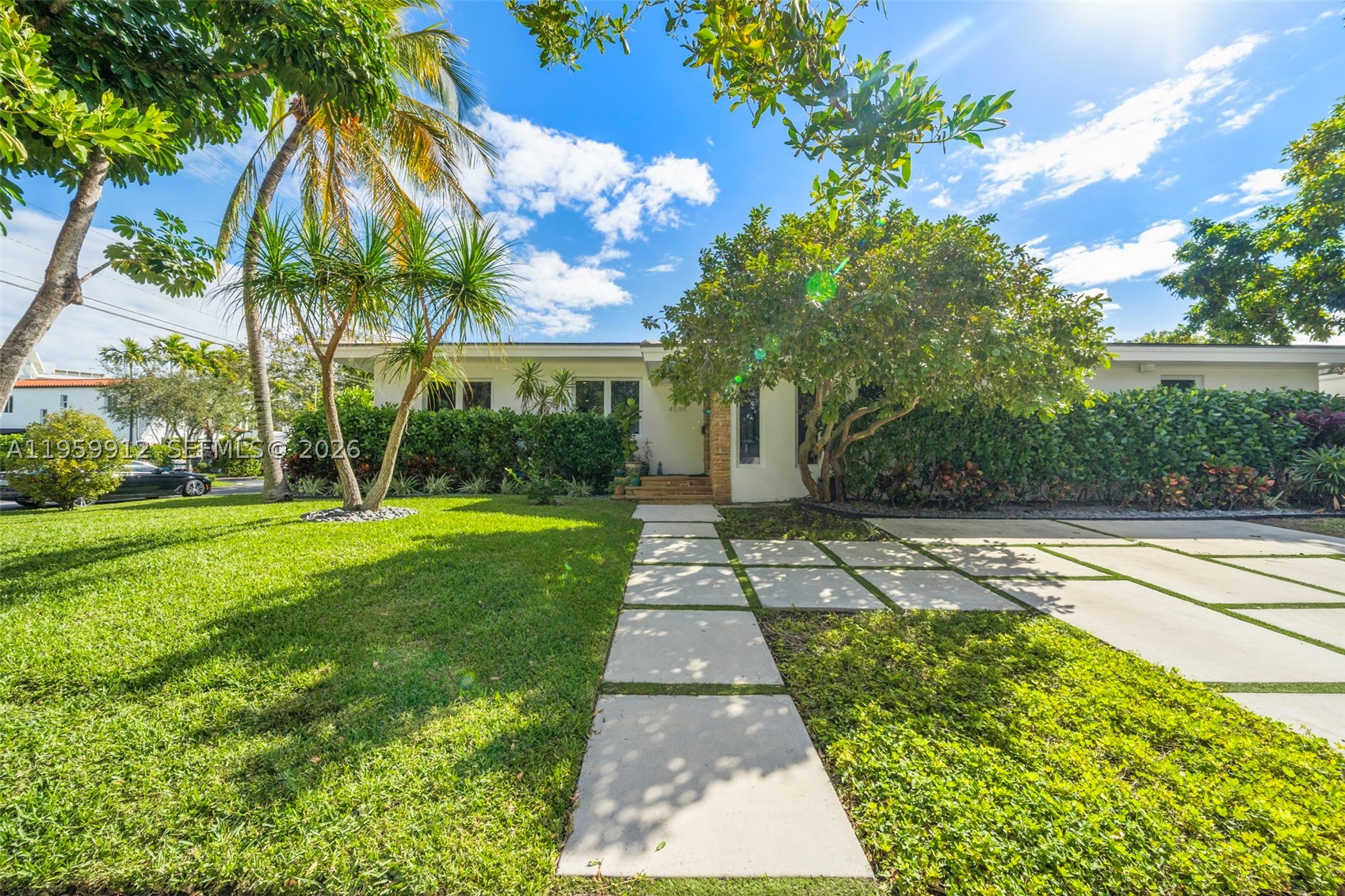 4595 N Jefferson Ave, Miami Beach FL 33140