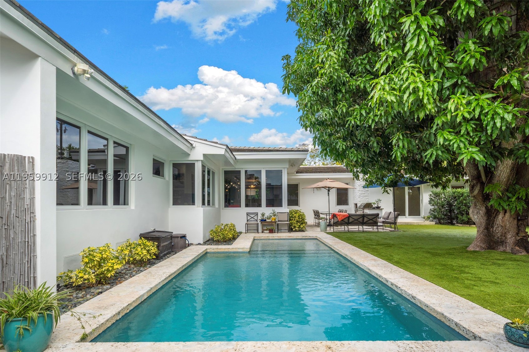 4595 N Jefferson Ave, Miami Beach FL 33140