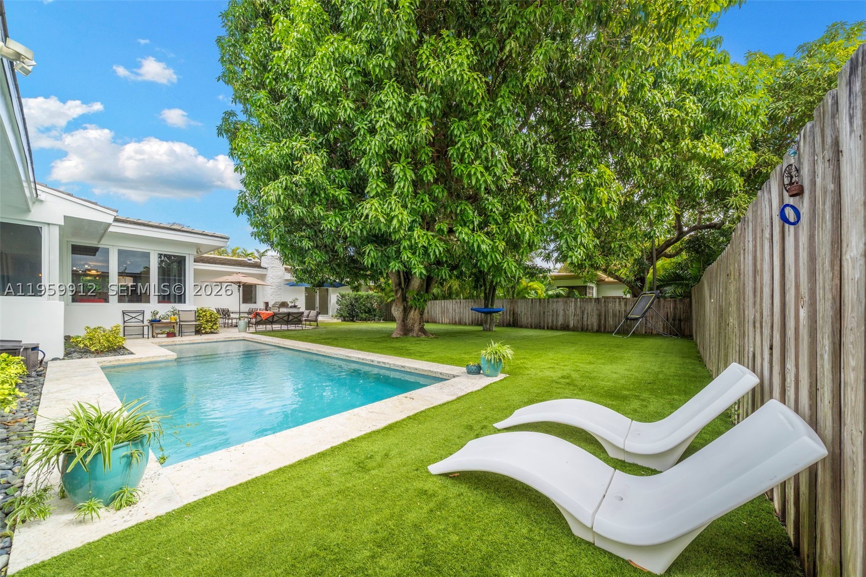4595 N Jefferson Ave, Miami Beach FL 33140