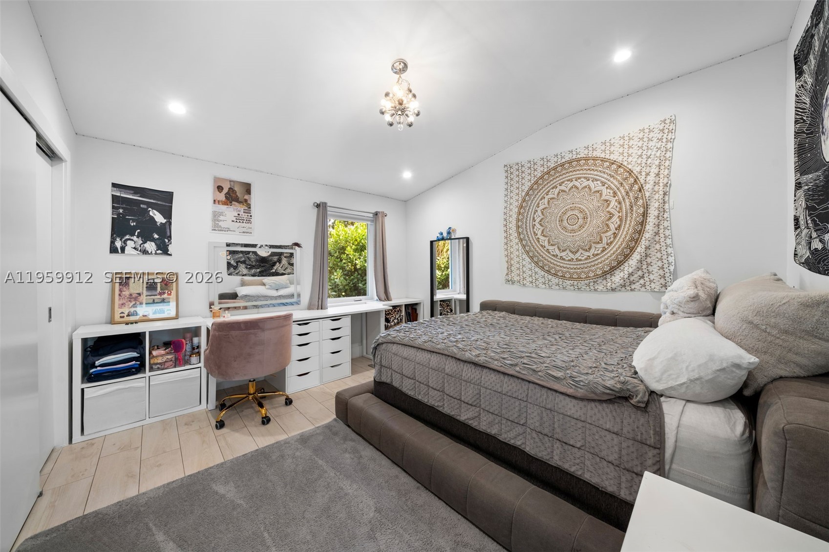 4595 N Jefferson Ave, Miami Beach FL 33140