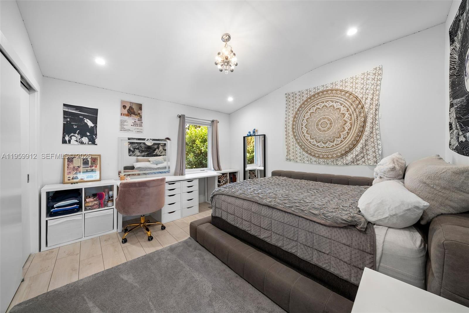 4595 N Jefferson Ave, Miami Beach FL 33140