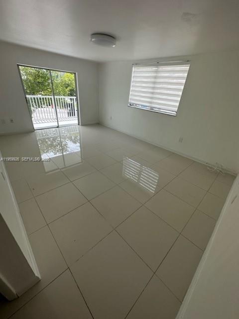 3527 NE 168th St #202, North Miami Beach FL 33160