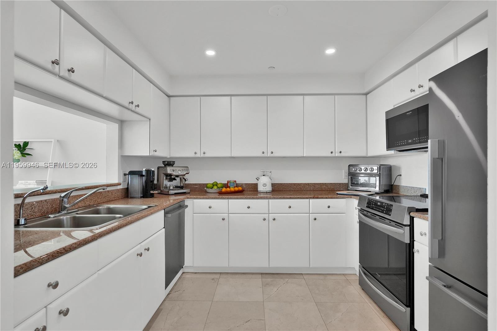 2475 Brickell Ave #1509, Miami FL 33129