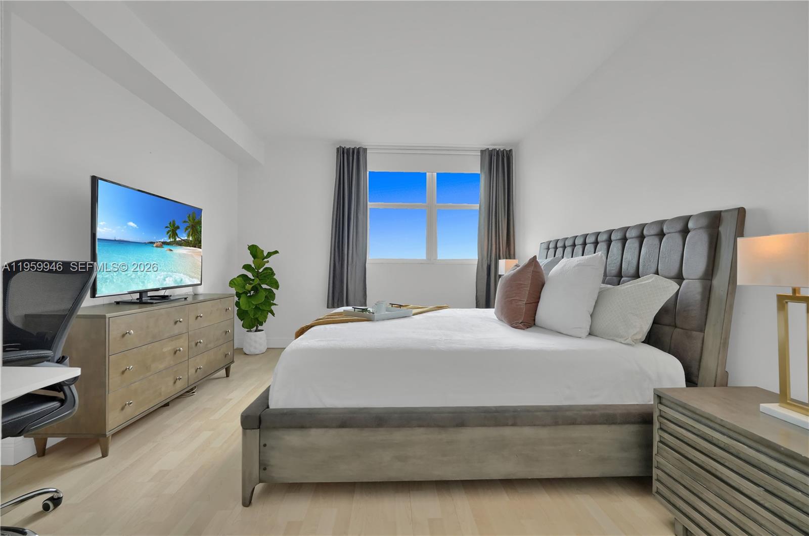 2475 Brickell Ave #1509, Miami FL 33129