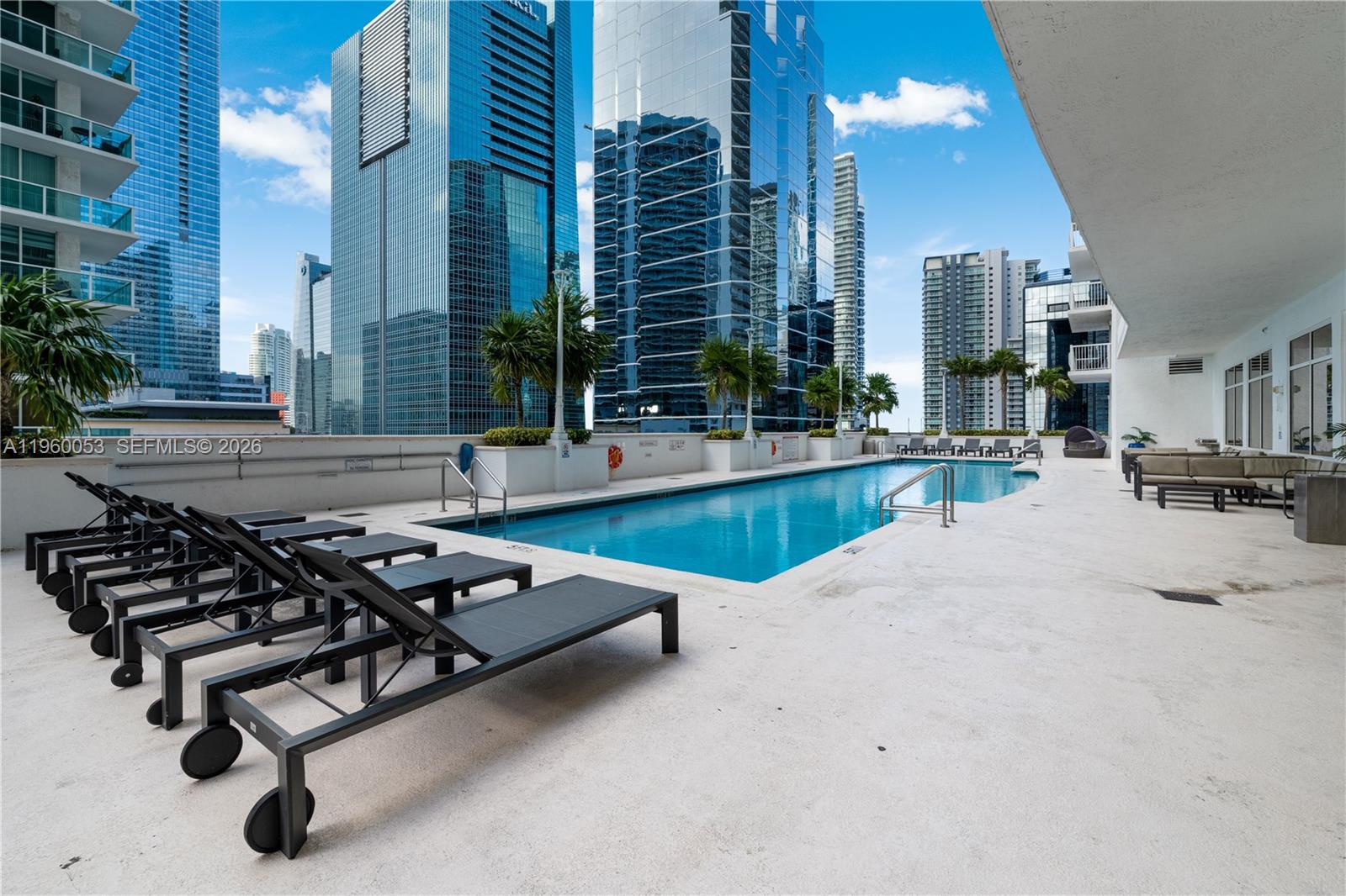 1200 Brickell Bay Dr #1705, Miami FL 33131