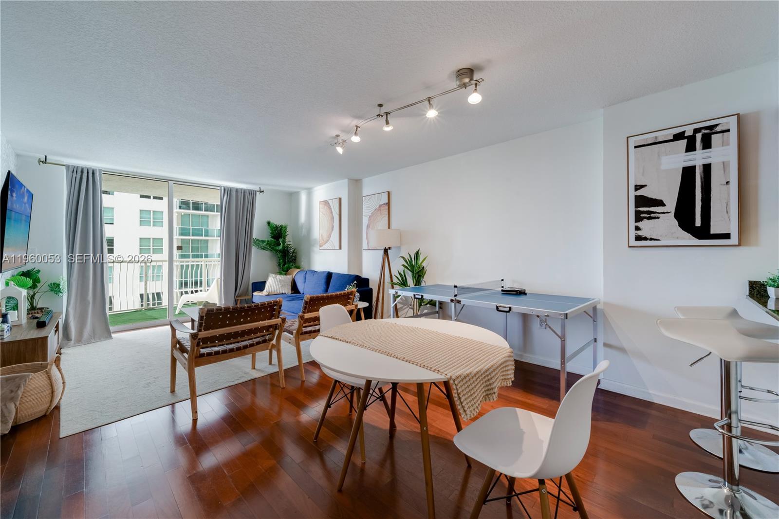 1200 Brickell Bay Dr #1705, Miami FL 33131