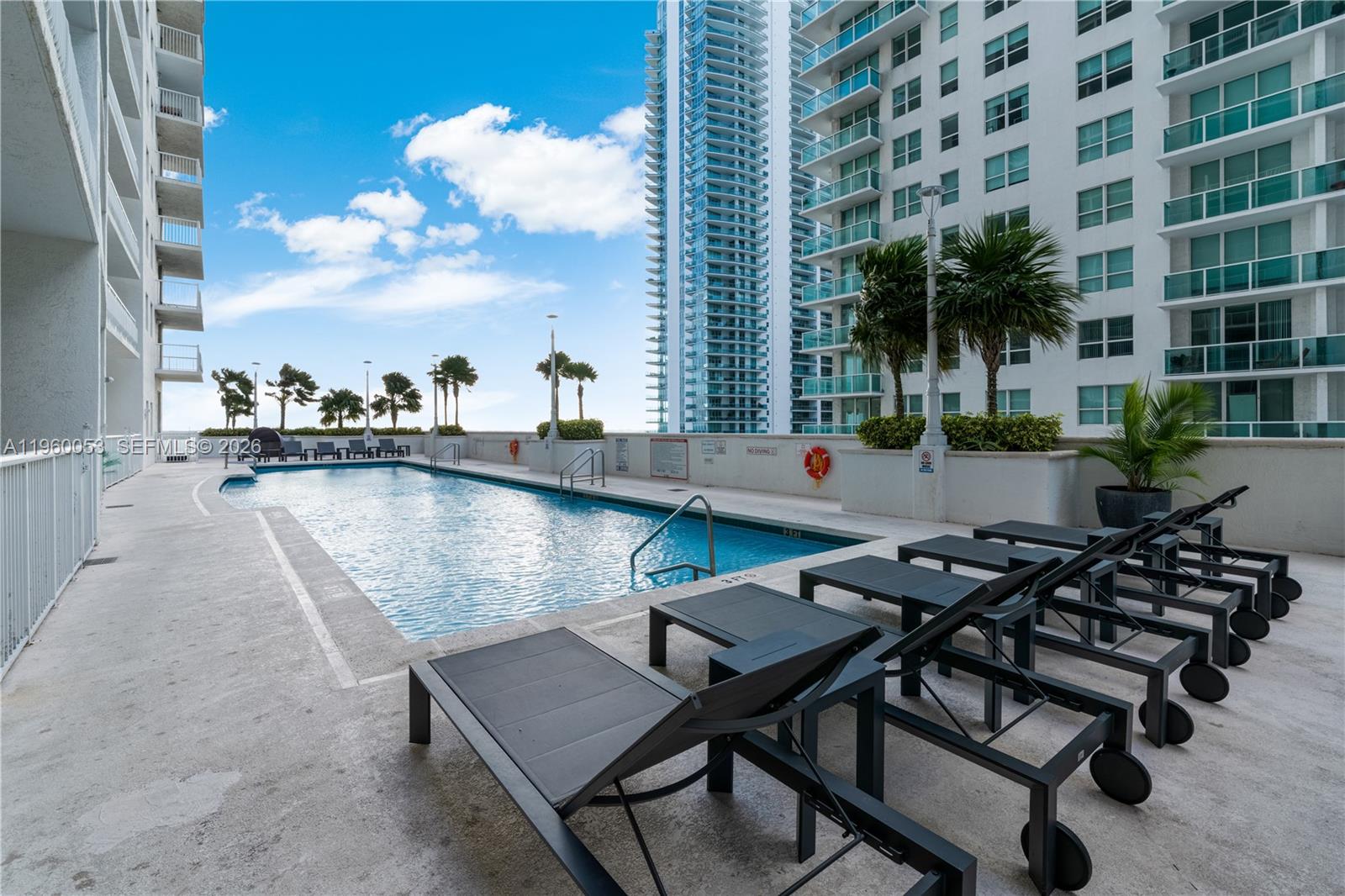 1200 Brickell Bay Dr #1705, Miami FL 33131