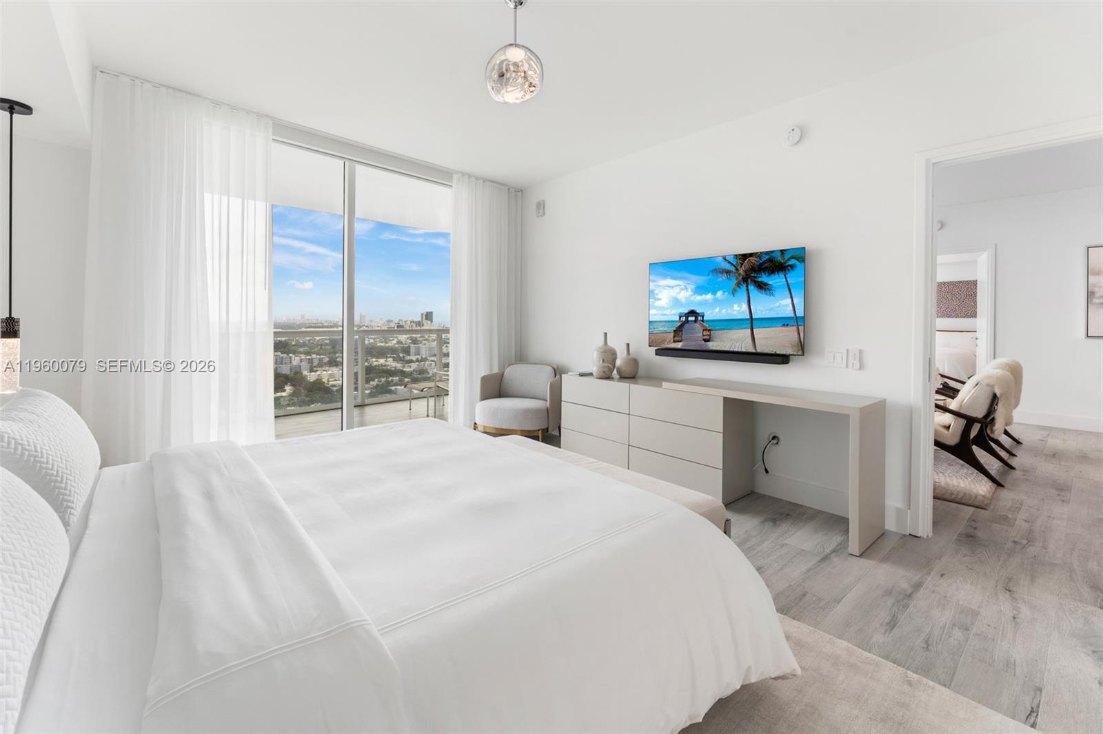450 Alton Rd #2806, Miami Beach FL 33139
