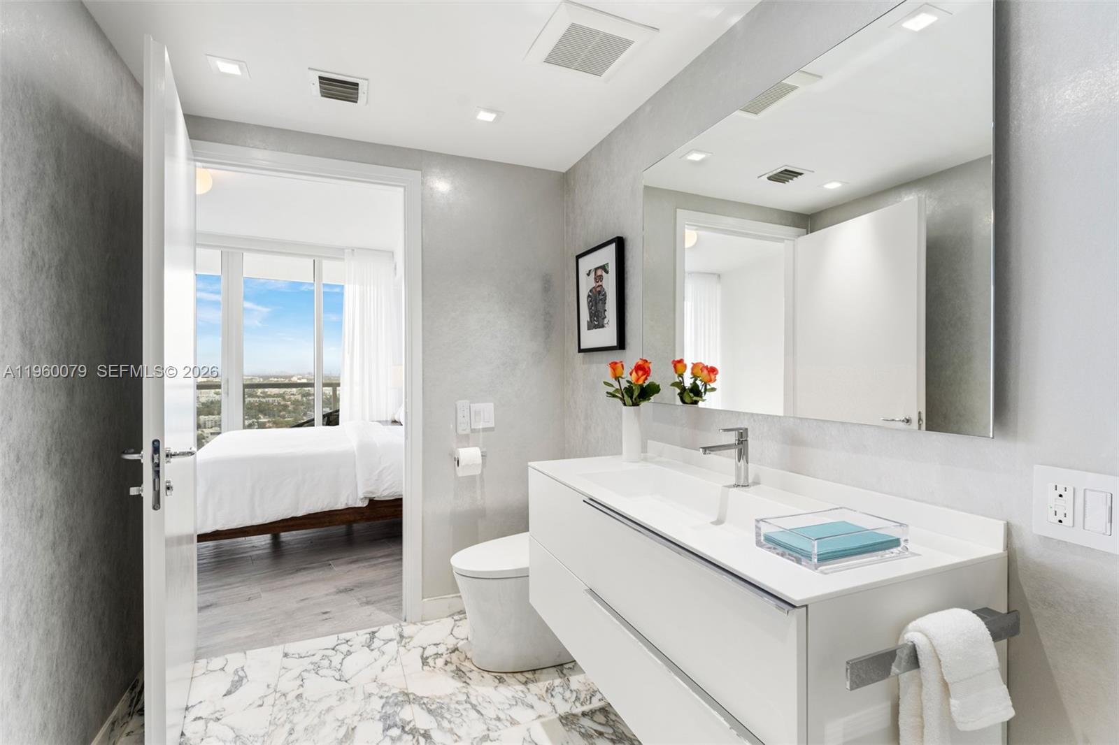 450 Alton Rd #2806, Miami Beach FL 33139