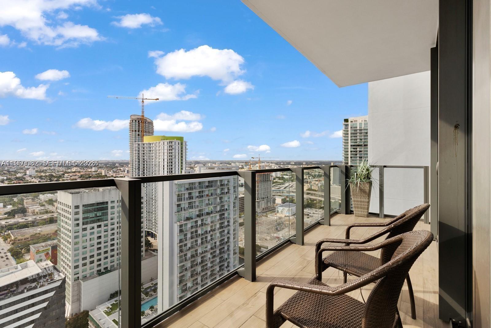 88 SW 7th St #3410, Miami FL 33130