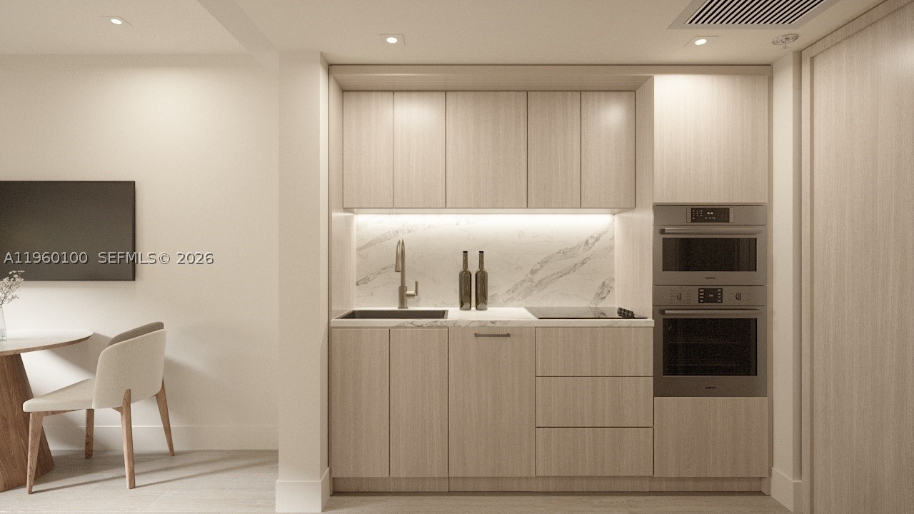 250 Collins Ave #104, Miami Beach FL 33139