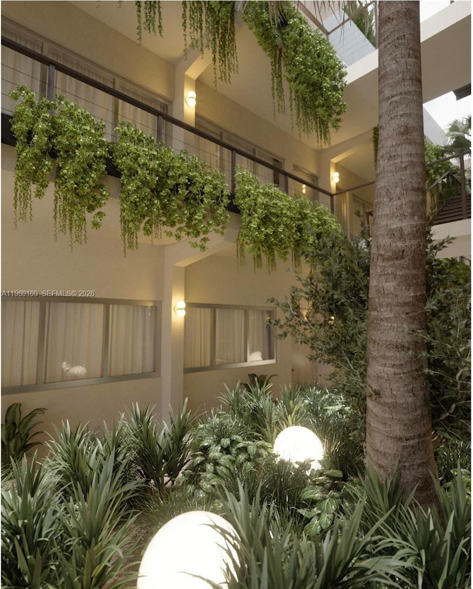 260 Collins Ave #104, Miami Beach FL 33139