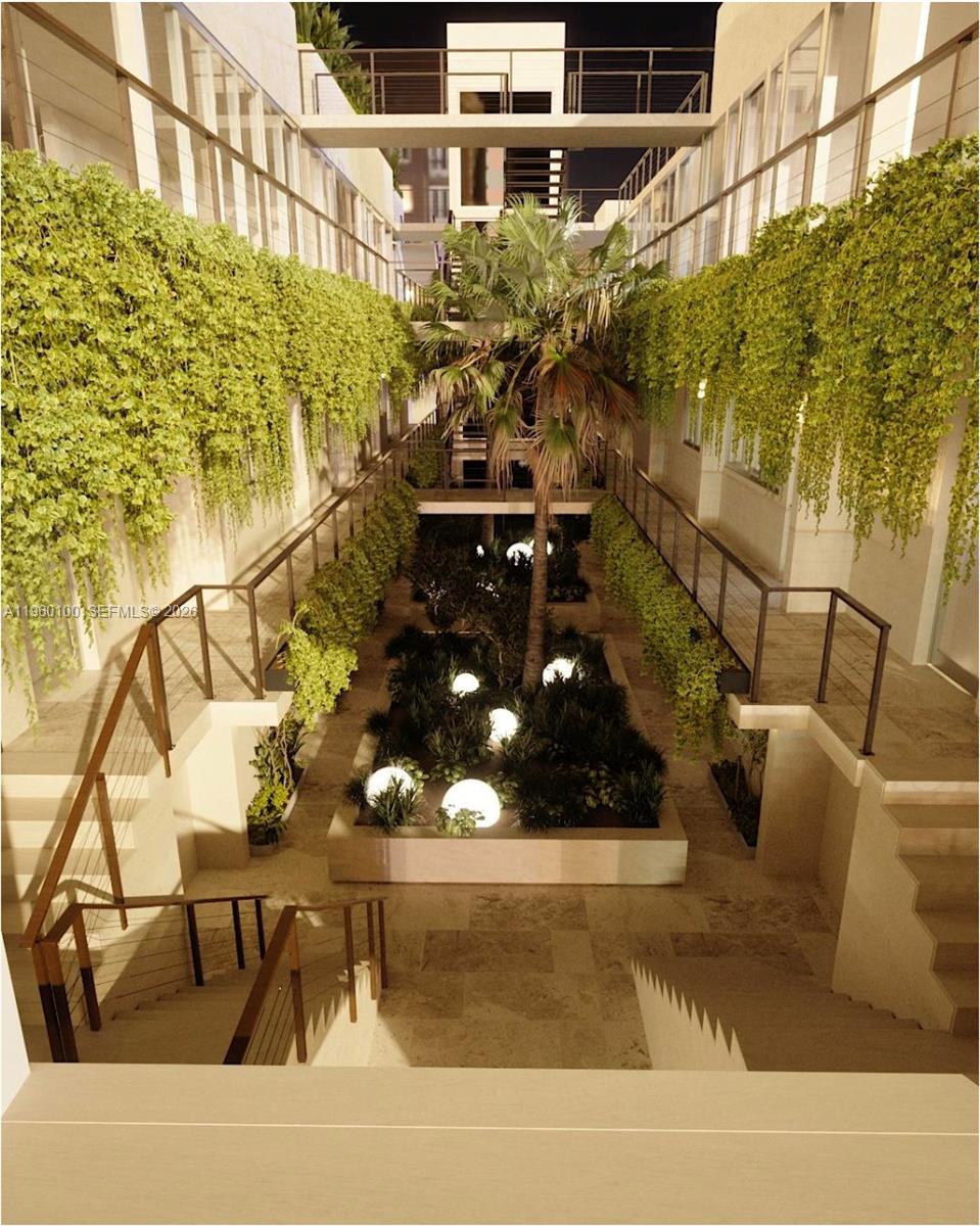 260 Collins Ave #104, Miami Beach FL 33139