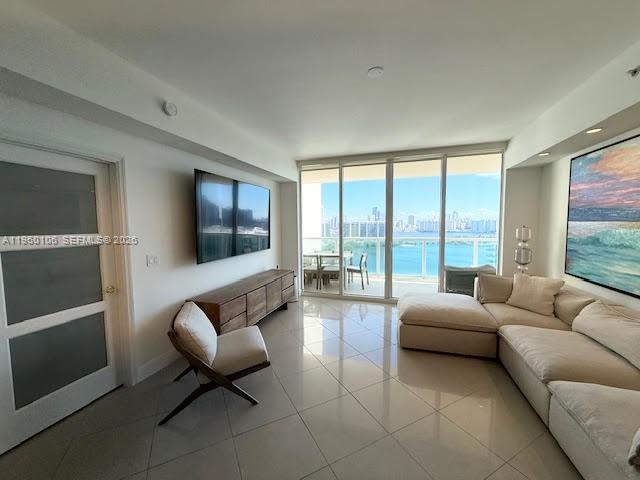 3330 NE 190th St #1815, Aventura FL 33180