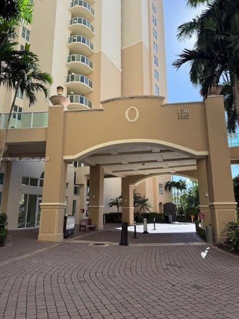 3330 NE 190th St #1815, Aventura FL 33180
