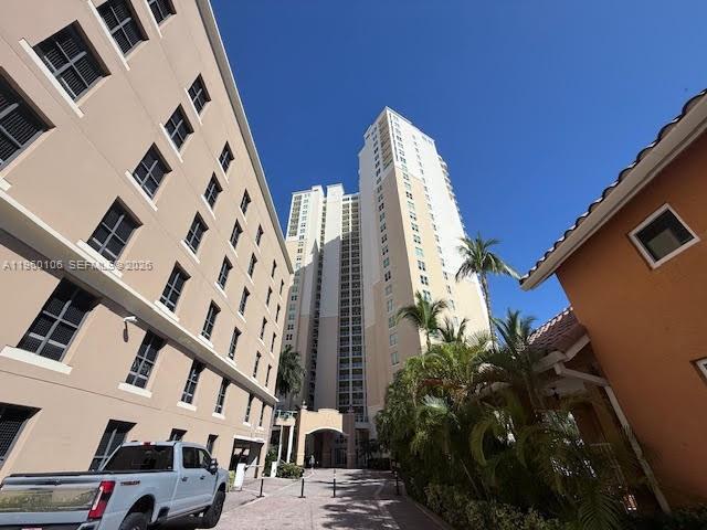 3330 NE 190th St #1815, Aventura FL 33180