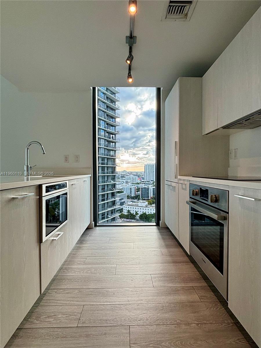 501 NE 31st St #2208, Miami FL 33137
