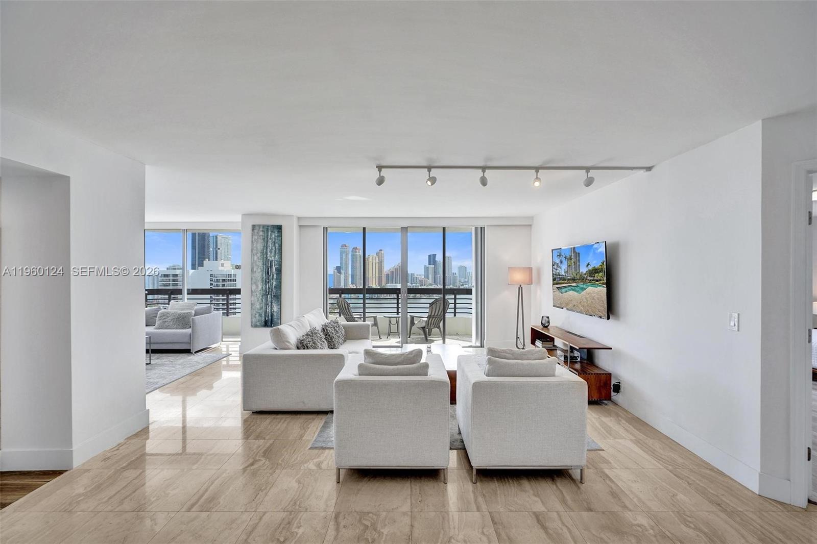 3500 Mystic Pointe Dr #3206, Aventura FL 33180